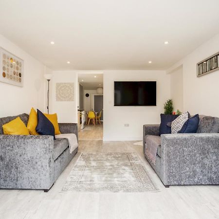 Beautiful 3BR Home for 6 in Windsor Exterior foto