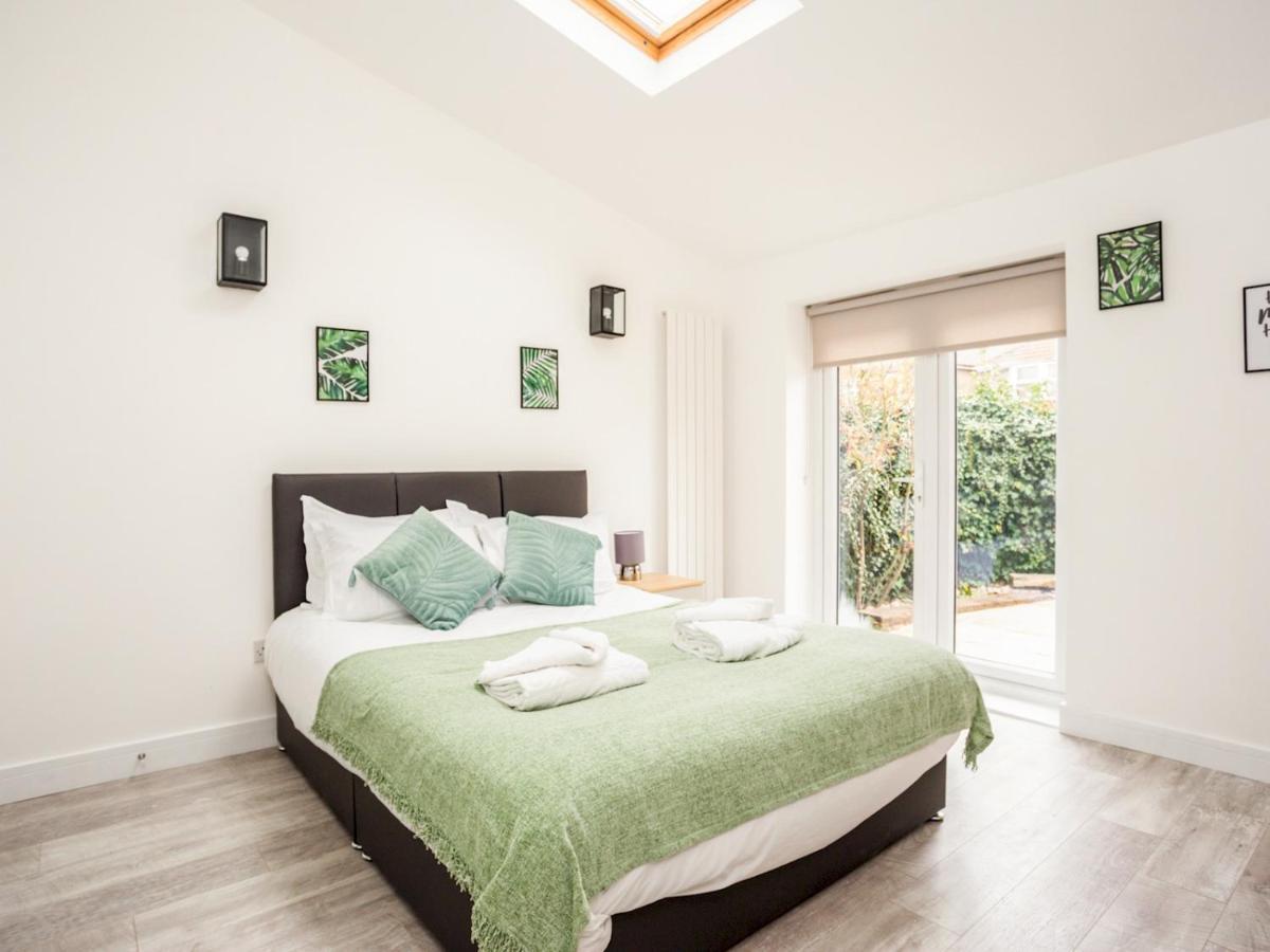 Beautiful 3BR Home for 6 in Windsor Exterior foto