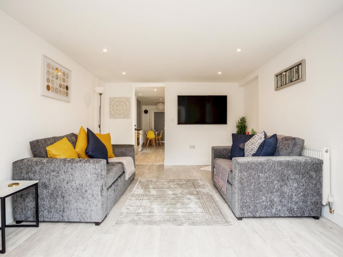 Beautiful 3BR Home for 6 in Windsor Exterior foto
